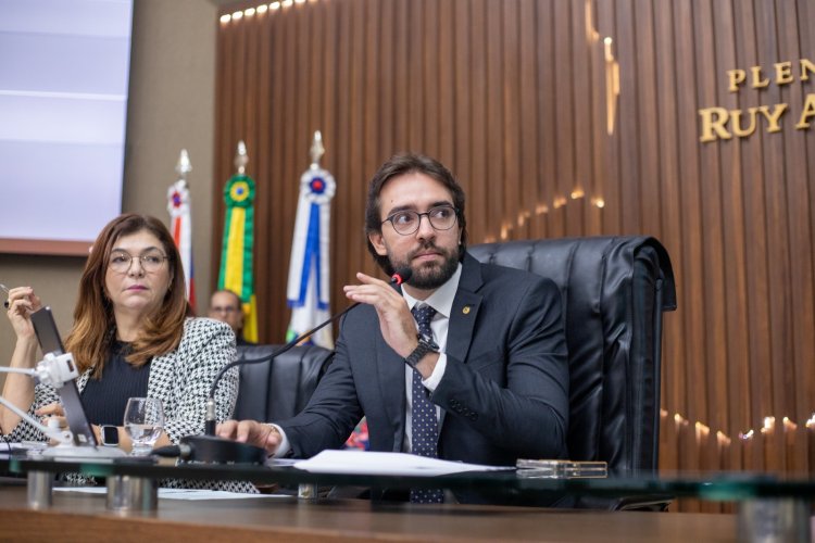 Conheça as leis do deputado Thiago Abrahim que contemplam a saúde das mulheres